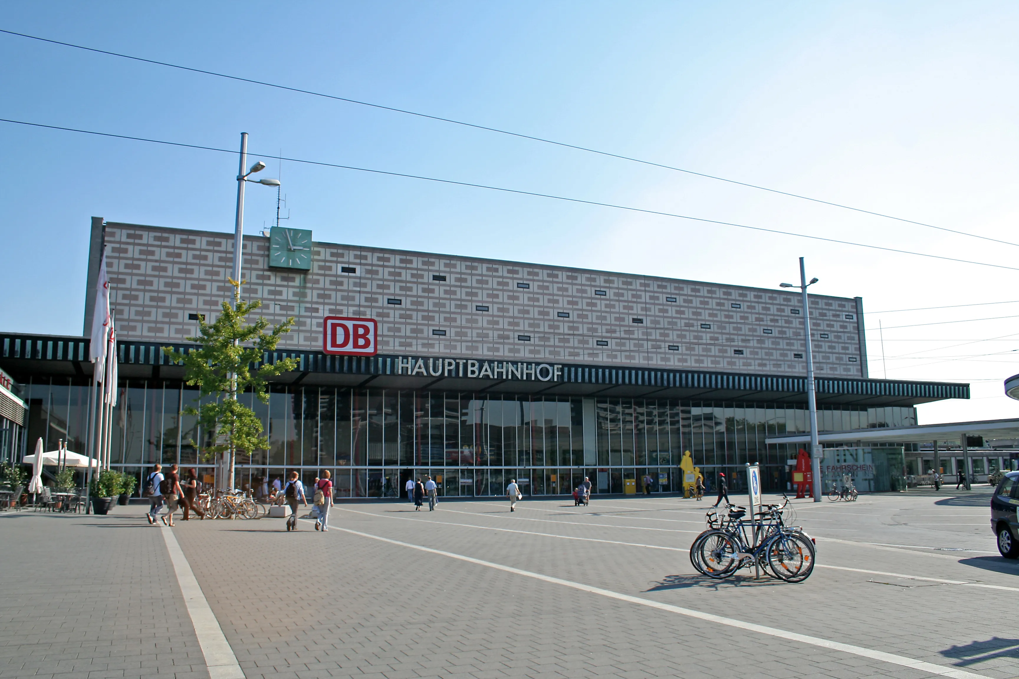 Hauptbahnhof Braunschweig, denkmalgeschützter Bahnhofsbau der 1960er-Jahre