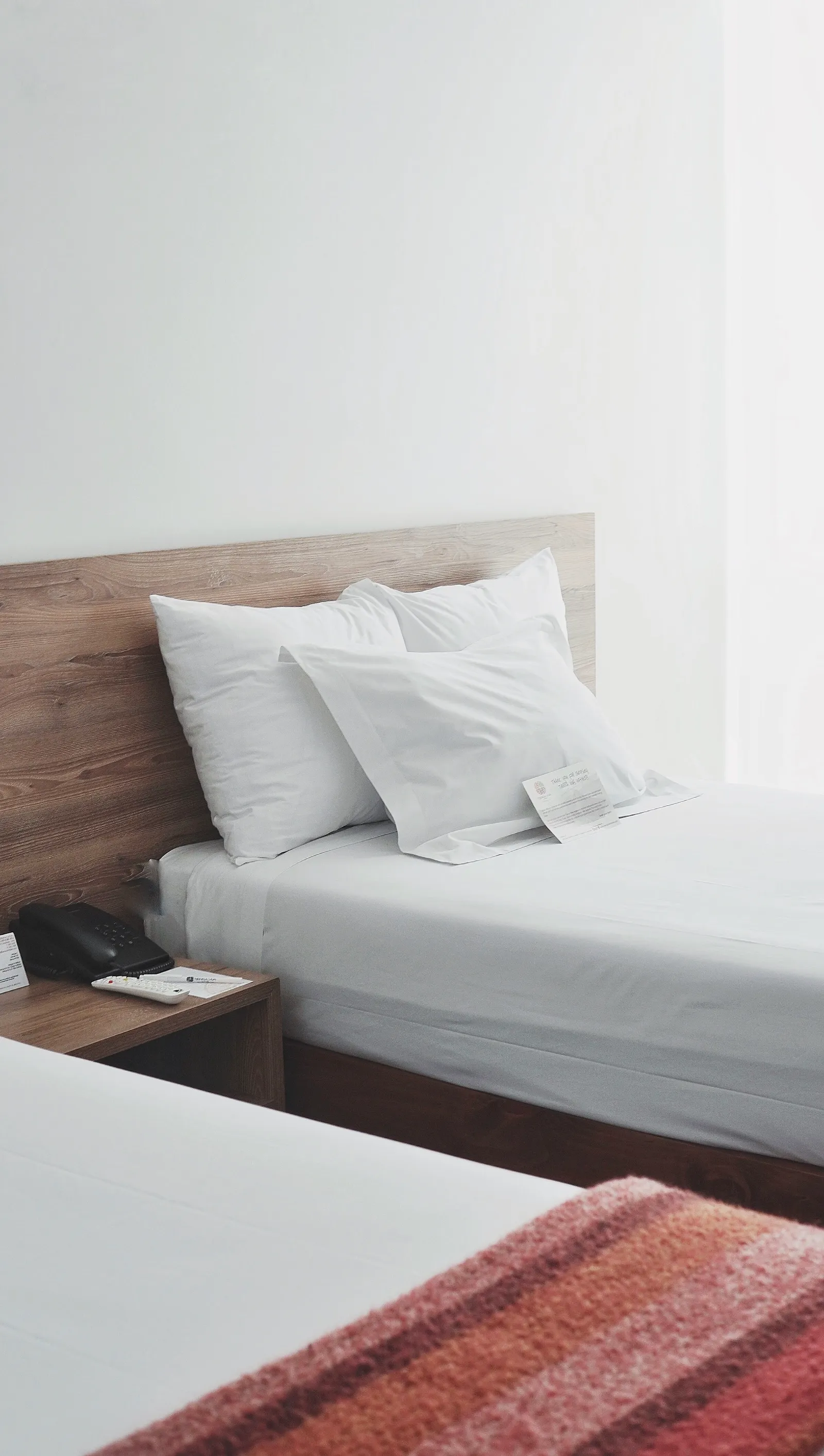 Premier Inn Braunschweig City Centre, einheitlich gestaltetes Zimmer mit gutem Bett (Symbolbild)