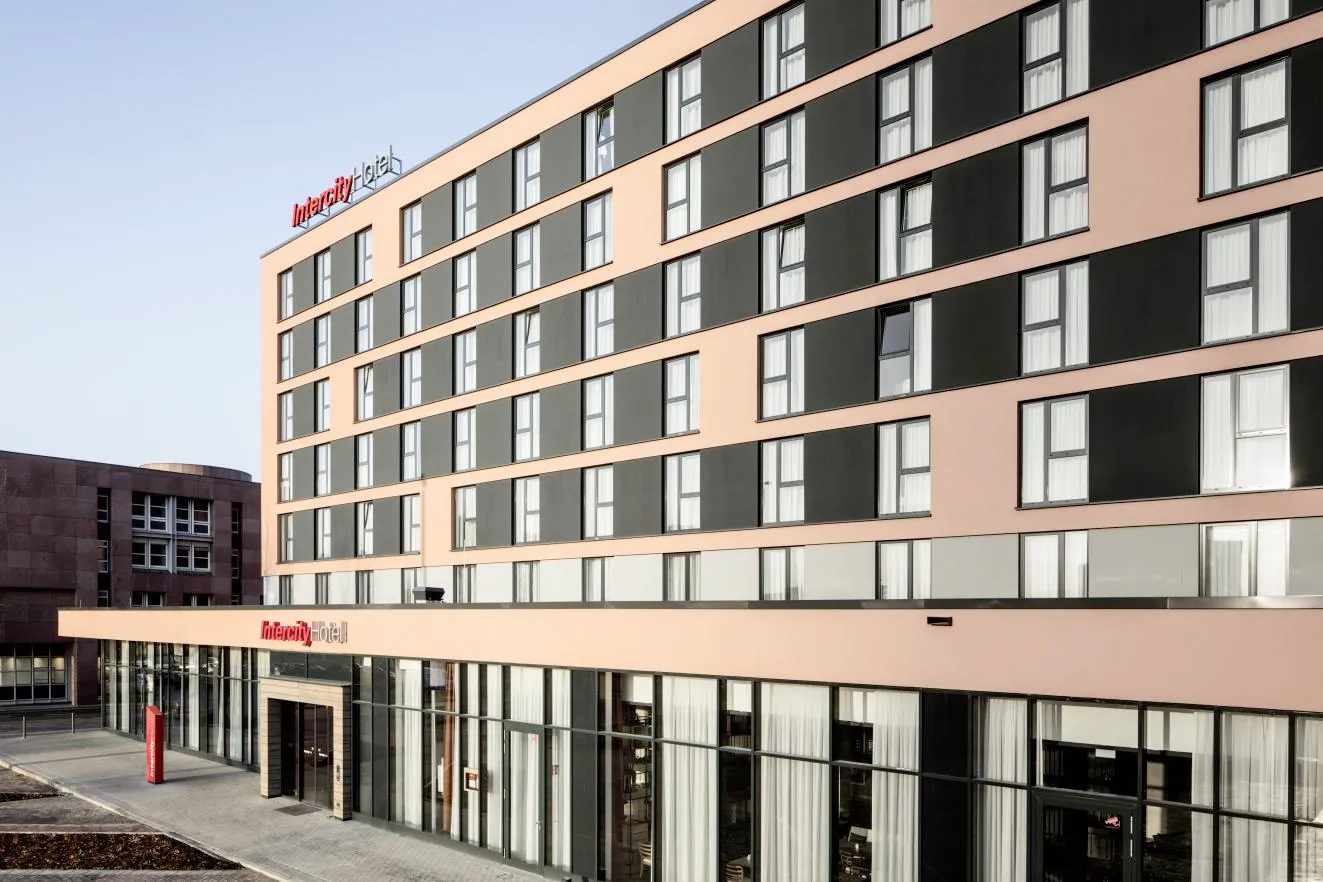 IntercityHotel Braunschweig, modernes Vier-Sterne-Haus direkt am Hauptbahnhof